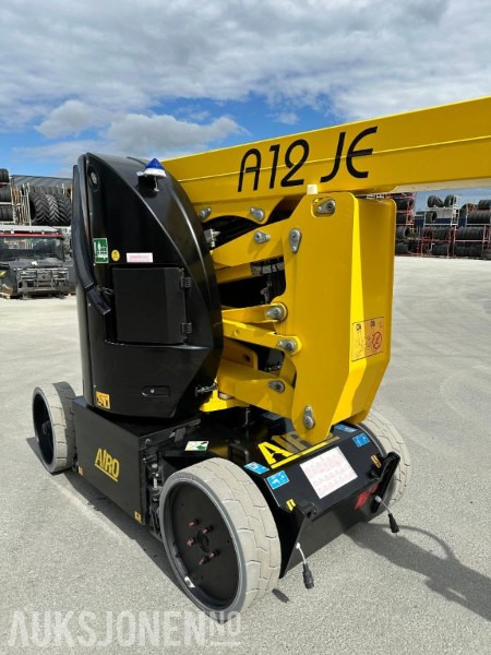 Plataforma elevadora 2023 AIRO A12 JE, elektrisk bomlift -	Roterende Jibb - Arbeidshøyde 12,1 m. - Leveres med ny årskontroll!: foto 8