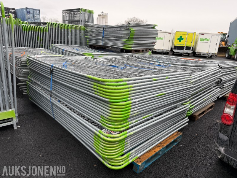 2025 Andre 1 palle (ca 30 stk) 2025 Instant byggegjerder – 3,5 x 2 meter – brukt under Ski-VM i Trondheim - Equipo de construcción: foto 1 2025 Andre 1 palle (ca 30 stk) 2025 Instant byggegjerder – 3,5 x 2 meter – brukt under Ski-VM i Trondheim - Equipo de construcción: foto 1