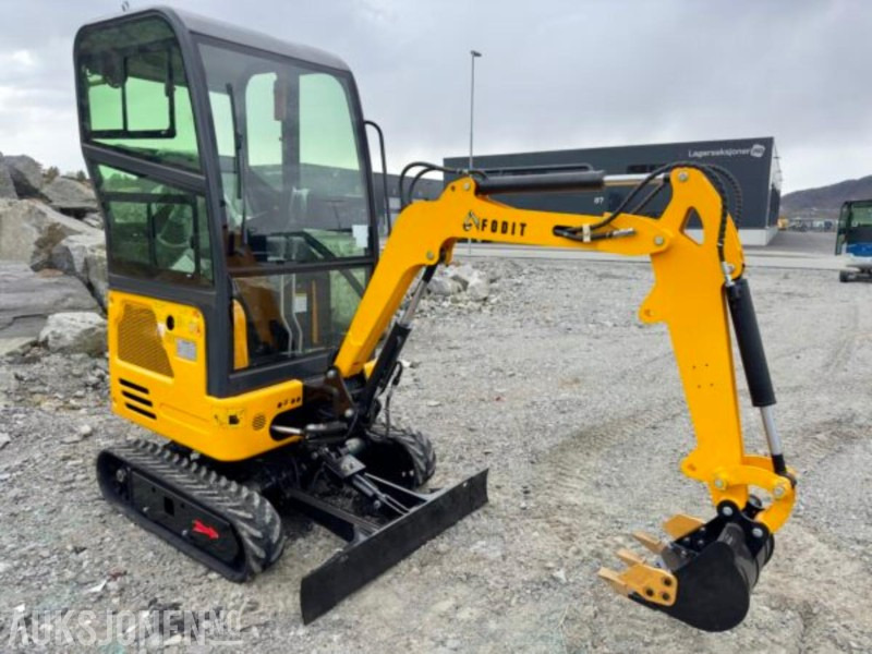 2025 Fodit FT327N Zero Tail 1,8 tonn - Miniexcavadora: foto 2 2025 Fodit FT327N Zero Tail 1,8 tonn - Miniexcavadora: foto 2