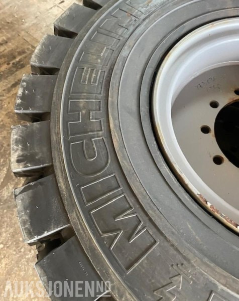 4 stk nye Michelin 14.00 R24 hjullaster-/anleggs-hjul - dekk med felg - ny gummibane - Equipo de construcción: foto 5 4 stk nye Michelin 14.00 R24 hjullaster-/anleggs-hjul - dekk med felg - ny gummibane - Equipo de construcción: foto 5