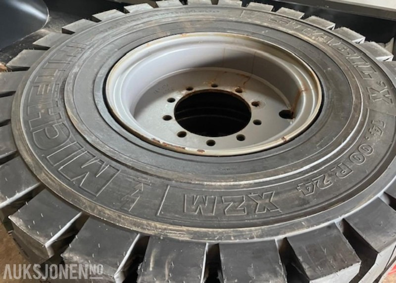 4 stk nye Michelin 14.00 R24 hjullaster-/anleggs-hjul - dekk med felg - ny gummibane - Equipo de construcción: foto 4 4 stk nye Michelin 14.00 R24 hjullaster-/anleggs-hjul - dekk med felg - ny gummibane - Equipo de construcción: foto 4