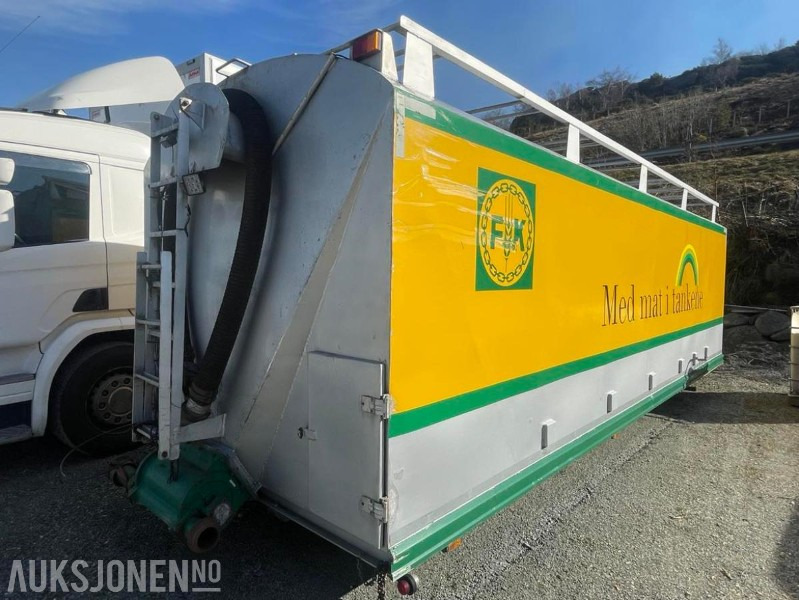 2005 Tank til mel og korn - Bulk-transport - 35 000 liter - Tipp kydraulikk - 7 rom - Kamera - Sluser - Hjelperamme. - Camión: foto 5 2005 Tank til mel og korn - Bulk-transport - 35 000 liter - Tipp kydraulikk - 7 rom - Kamera - Sluser - Hjelperamme. - Camión: foto 5