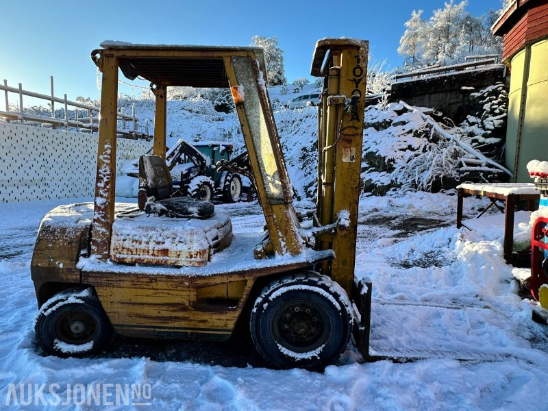 Equipo de manutención 1980 Toyota T2-3F Gaffeltruck - 1,95 tonn, 3000 mm løft, 6886 timer: foto 6 Equipo de manutención 1980 Toyota T2-3F Gaffeltruck - 1,95 tonn, 3000 mm løft, 6886 timer: foto 6