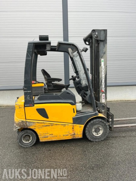 2002 Jungheinrich EFG-VAC 22 - Gaffeltruck - Truck - Equipo de manutención: foto 4 2002 Jungheinrich EFG-VAC 22 - Gaffeltruck - Truck - Equipo de manutención: foto 4