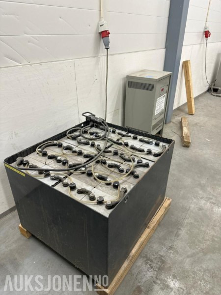 Equipo de manutención 2015 Linde R17X Skyvemasttruck R17X, /Sertifisert/nytt batteri, 15207 timer: foto 12