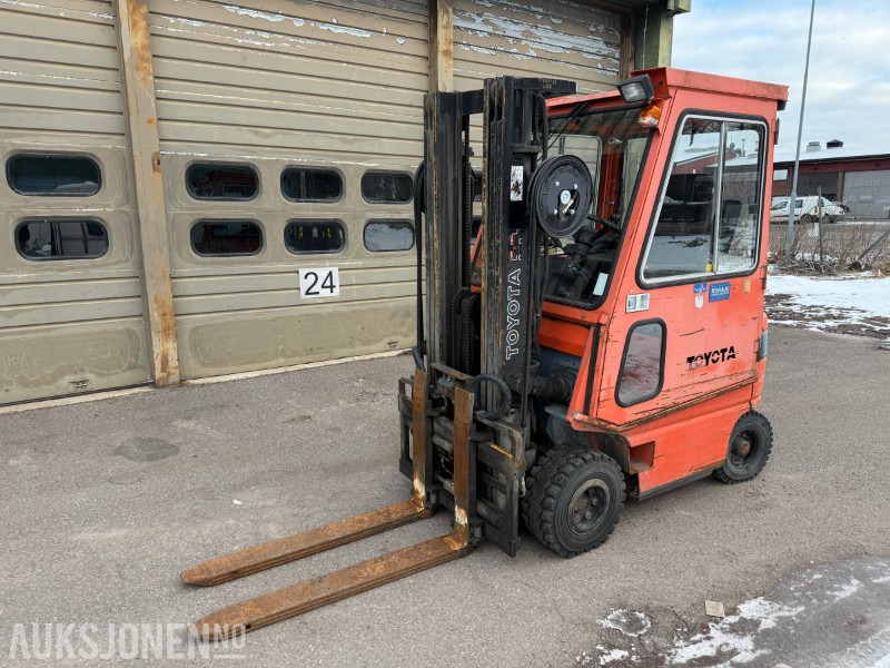 Toyota FBM 16 truck - Løftehøyde 4700 mm - REP objekt - Equipo de manutención: foto 1 Toyota FBM 16 truck - Løftehøyde 4700 mm - REP objekt - Equipo de manutención: foto 1