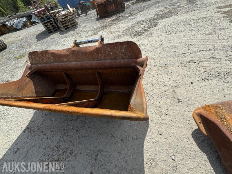2007 SMP Hydraulisk Pusseskuffe – 1800L | 4 Sylindere | S80 - Implemento para Maquinaria de construcción: foto 2 2007 SMP Hydraulisk Pusseskuffe – 1800L | 4 Sylindere | S80 - Implemento para Maquinaria de construcción: foto 2