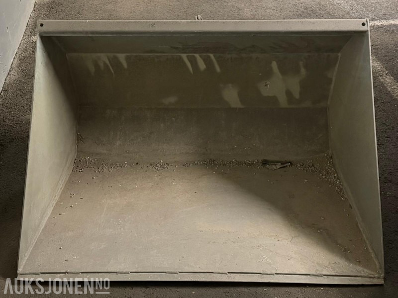 2013 SE Skuffe til truck - Implemento para Maquinaria de construcción: foto 2 2013 SE Skuffe til truck - Implemento para Maquinaria de construcción: foto 2