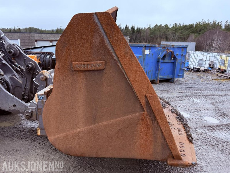 2014 Volvo Skuffe m/Stor BM hurtigfeste og slitedel - Rep.objekt - Implemento para Maquinaria de construcción: foto 4 2014 Volvo Skuffe m/Stor BM hurtigfeste og slitedel - Rep.objekt - Implemento para Maquinaria de construcción: foto 4