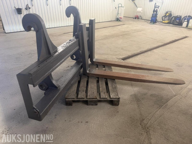 2016 Ufo pallegafler Stort BM feste - Implemento para Maquinaria de construcción: foto 1 2016 Ufo pallegafler Stort BM feste - Implemento para Maquinaria de construcción: foto 1