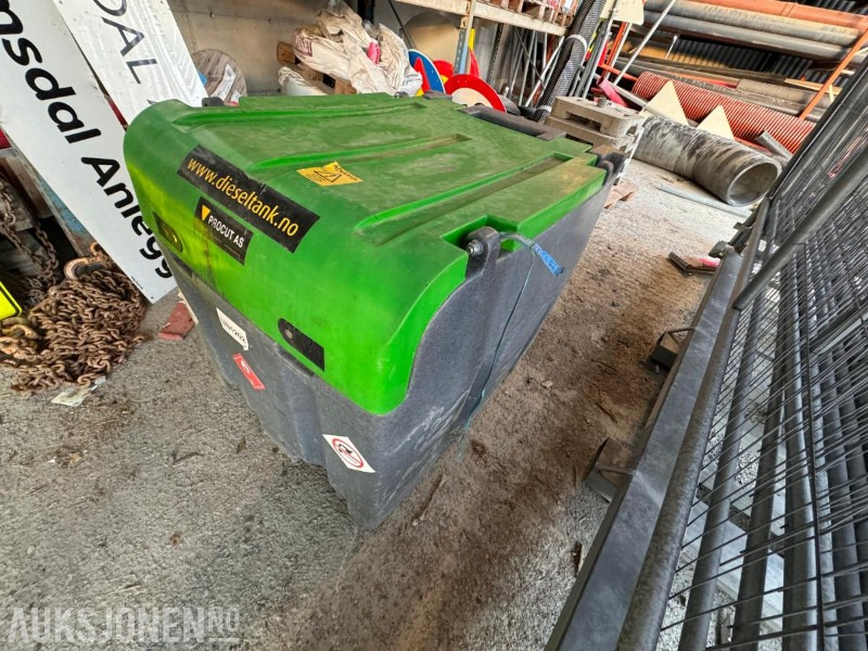 2020 Fortis Box 400 - Transportabel Dieseltank - Piusi pumpe og fyllepistol - 400 Liter - Implemento para Maquinaria de construcción: foto 1 2020 Fortis Box 400 - Transportabel Dieseltank - Piusi pumpe og fyllepistol - 400 Liter - Implemento para Maquinaria de construcción: foto 1