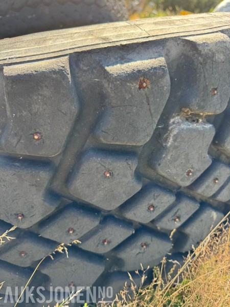 4 Stk hjul til Manitou – 445/65 R22.5 - Implemento para Maquinaria de construcción: foto 3 4 Stk hjul til Manitou – 445/65 R22.5 - Implemento para Maquinaria de construcción: foto 3