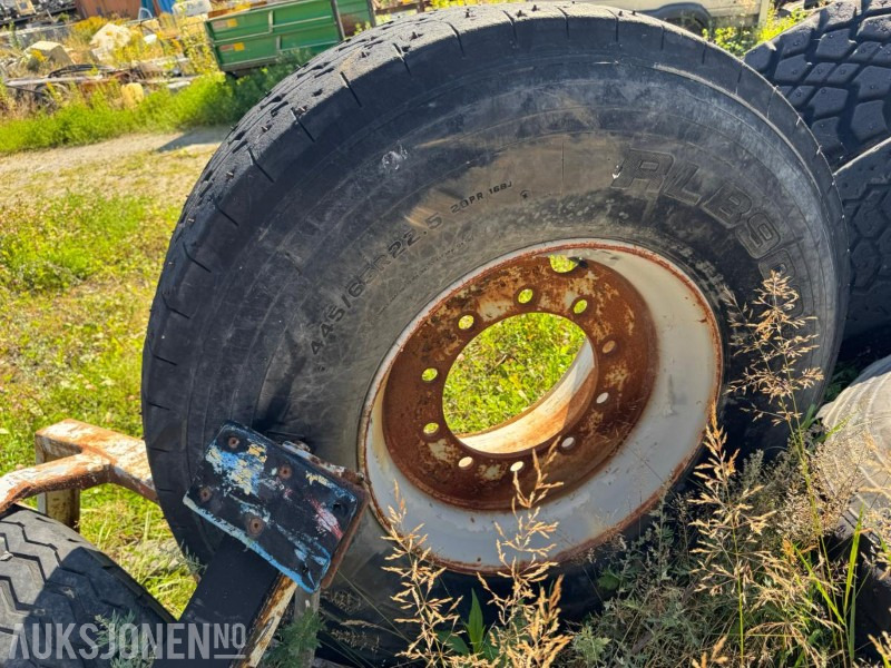 4 Stk hjul til Manitou – 445/65 R22.5 - Implemento para Maquinaria de construcción: foto 2 4 Stk hjul til Manitou – 445/65 R22.5 - Implemento para Maquinaria de construcción: foto 2