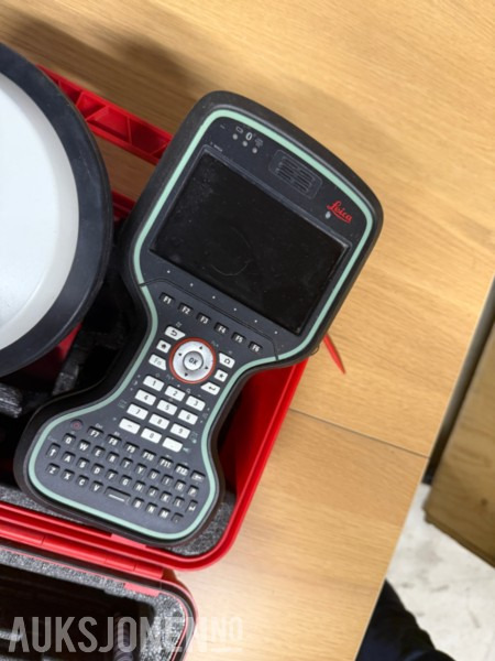 Leica GS 14 Stikningsutstyr - Implemento para Maquinaria de construcción: foto 2 Leica GS 14 Stikningsutstyr - Implemento para Maquinaria de construcción: foto 2