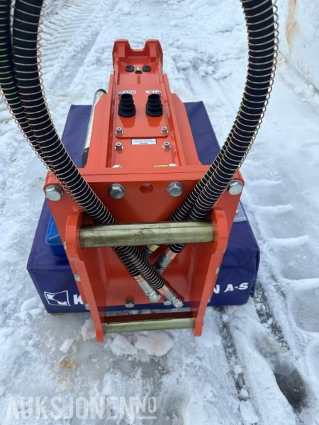 Ny KM 850 Pigghammer CE merket med garanti (s50) - Implemento para Maquinaria de construcción: foto 5 Ny KM 850 Pigghammer CE merket med garanti (s50) - Implemento para Maquinaria de construcción: foto 5