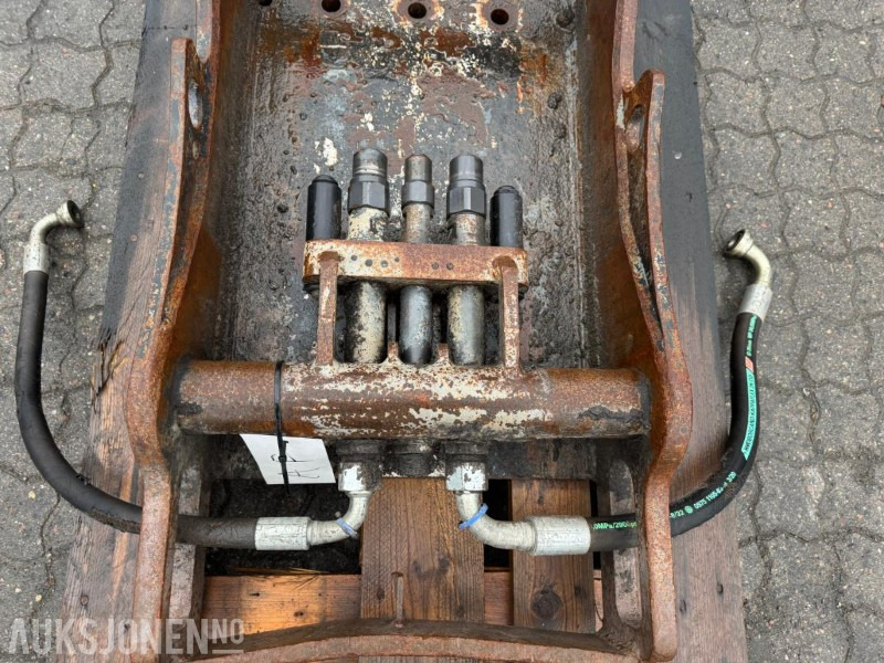 S70 feste med OilQuick - Implemento para Maquinaria de construcción: foto 5 S70 feste med OilQuick - Implemento para Maquinaria de construcción: foto 5