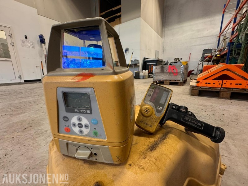 Topcon RL-100 1S rotasjonslaser og Topcon LS-80L - Implemento para Maquinaria de construcción: foto 1 Topcon RL-100 1S rotasjonslaser og Topcon LS-80L - Implemento para Maquinaria de construcción: foto 1