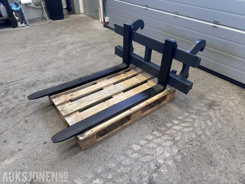 UBRUKT GA Pallegaffel 1200x1200, 2,5t, L30 feste - Implemento para Maquinaria de construcción: foto 1 UBRUKT GA Pallegaffel 1200x1200, 2,5t, L30 feste - Implemento para Maquinaria de construcción: foto 1