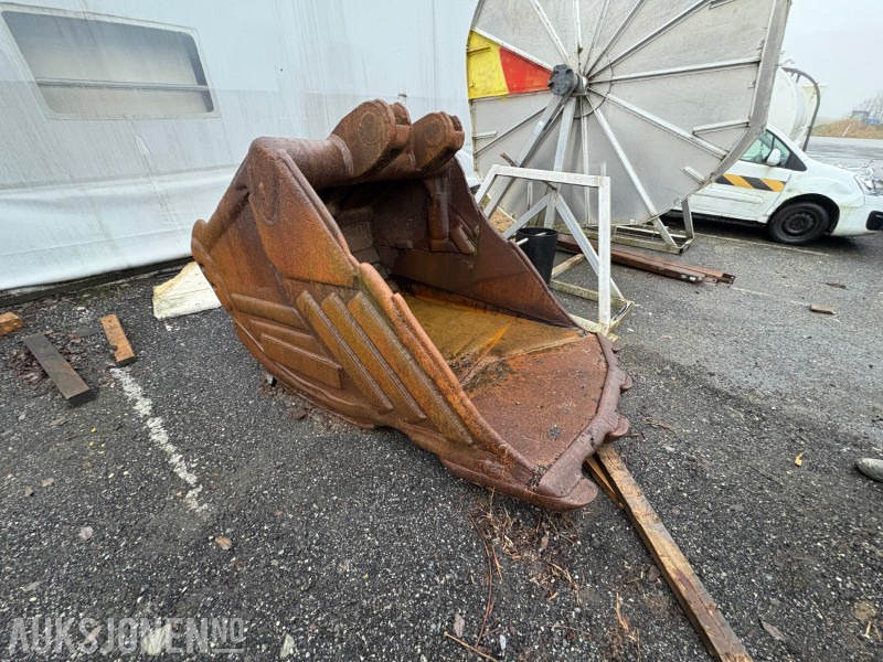 Volvo Skuffe til Volvo 360 - Implemento para Maquinaria de construcción: foto 2 Volvo Skuffe til Volvo 360 - Implemento para Maquinaria de construcción: foto 2