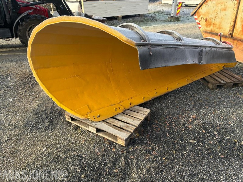 1984 Stiansen & Øya Brøyteskjær Skjær - Maquinaria agrícola: foto 1 1984 Stiansen & Øya Brøyteskjær Skjær - Maquinaria agrícola: foto 1