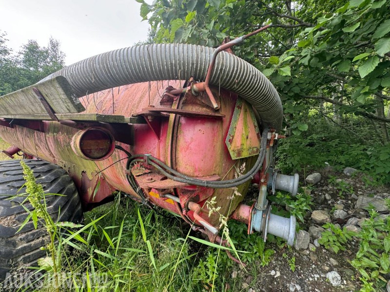 1998 SAK FV88E 1 - Vakumvogn / Gjødselvogn 6 m3 - Maquinaria agrícola: foto 4 1998 SAK FV88E 1 - Vakumvogn / Gjødselvogn 6 m3 - Maquinaria agrícola: foto 4