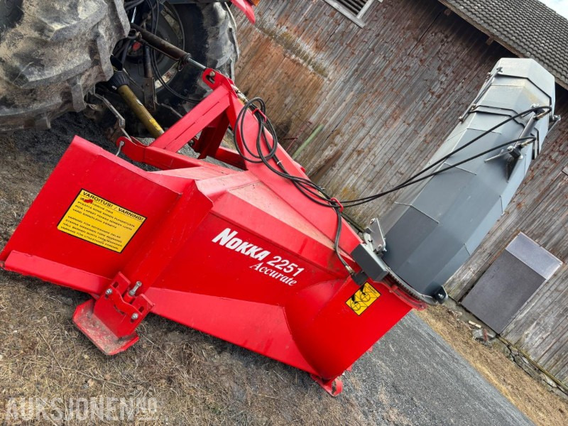 Maquinaria agrícola Nokia 2251 accurate - snøfres: foto 1