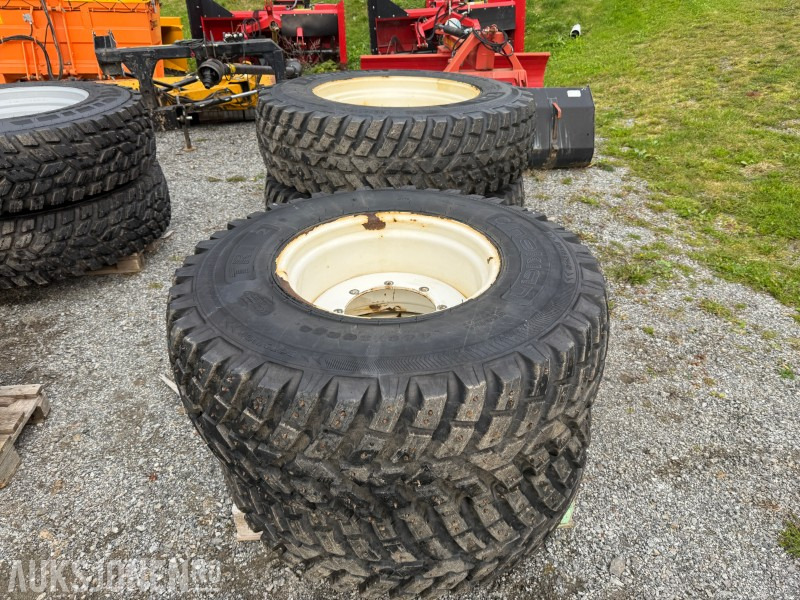Nokian Vinterdekk til traktor (3415) - Maquinaria agrícola: foto 1 Nokian Vinterdekk til traktor (3415) - Maquinaria agrícola: foto 1