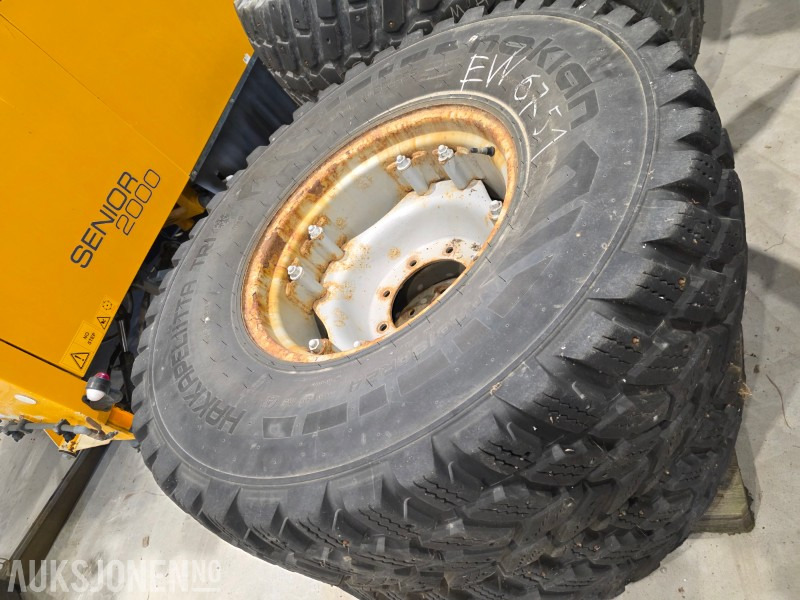Nokian traktor dekk vinterdekk med pigg - Maquinaria agrícola: foto 5 Nokian traktor dekk vinterdekk med pigg - Maquinaria agrícola: foto 5