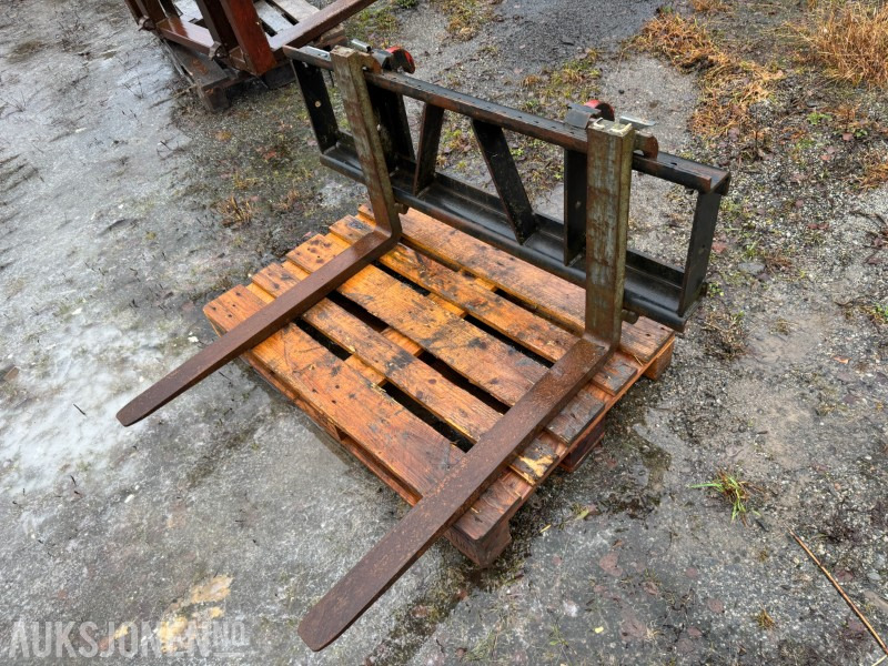 Pallegafler til traktor med flyttbare gafler - Maquinaria agrícola: foto 1 Pallegafler til traktor med flyttbare gafler - Maquinaria agrícola: foto 1