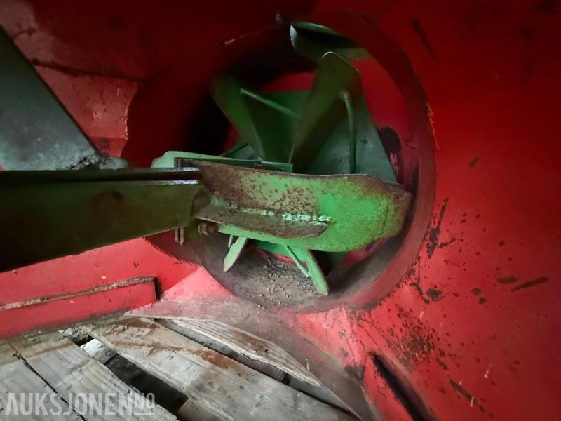 Snøfreser 160cm med 3-punktsfeste til traktor – hydraulisk utkaster - Maquinaria agrícola: foto 5 Snøfreser 160cm med 3-punktsfeste til traktor – hydraulisk utkaster - Maquinaria agrícola: foto 5
