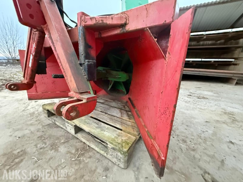 Snøfreser 160cm med 3-punktsfeste til traktor – hydraulisk utkaster - Maquinaria agrícola: foto 2 Snøfreser 160cm med 3-punktsfeste til traktor – hydraulisk utkaster - Maquinaria agrícola: foto 2