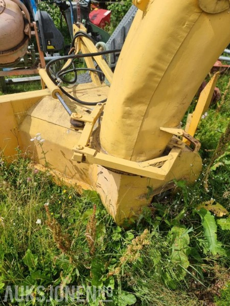 Traktor Snøfres 3 punkter feste med hydraulisk utkast - Maquinaria agrícola: foto 4 Traktor Snøfres 3 punkter feste med hydraulisk utkast - Maquinaria agrícola: foto 4