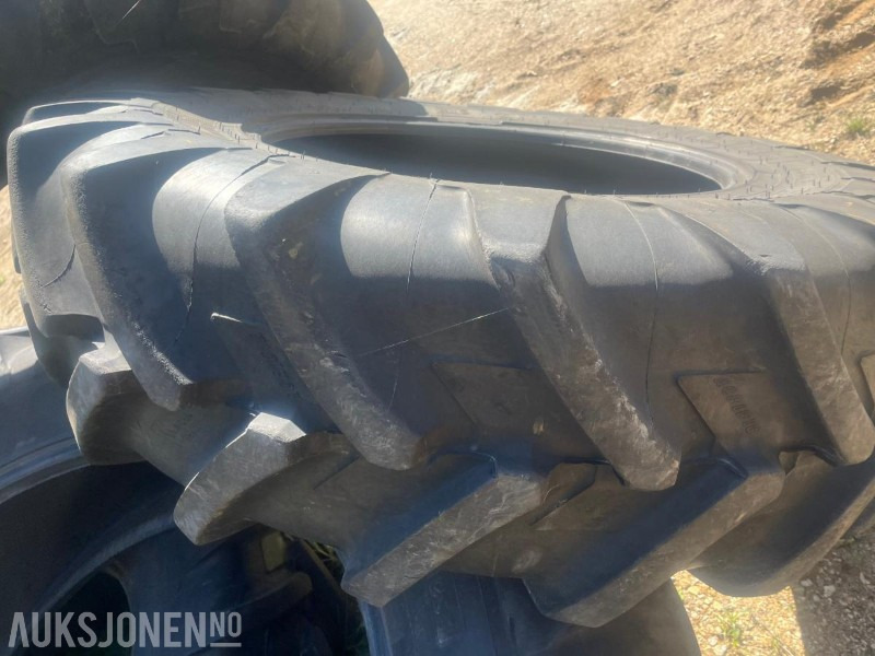Michelin Traktor dekk 380/85R28 og 460/85R38 - Neumático para Maquinaria agrícola: foto 2 Michelin Traktor dekk 380/85R28 og 460/85R38 - Neumático para Maquinaria agrícola: foto 2