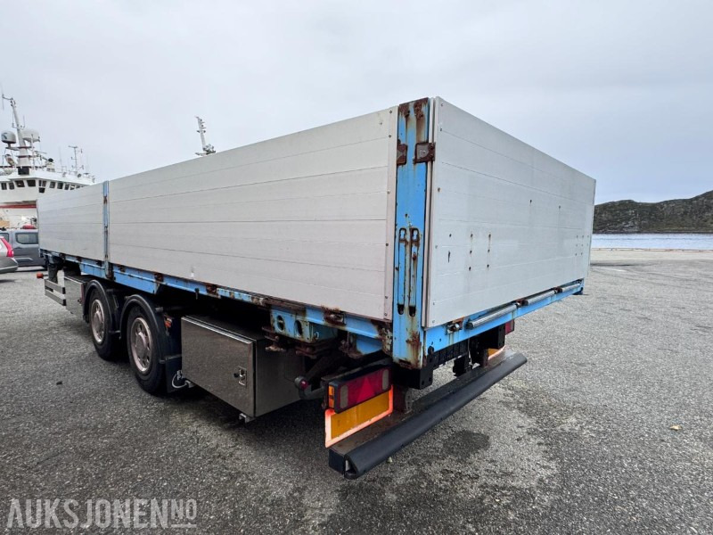 2002 Goebel & Sohn Containerchassi / Boggi kjerre med Køgel 745 Vekselflak med aluminiumskarmer - Remolque: foto 4 2002 Goebel & Sohn Containerchassi / Boggi kjerre med Køgel 745 Vekselflak med aluminiumskarmer - Remolque: foto 4