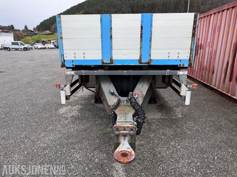 2002 Goebel & Sohn Containerchassi / Boggi kjerre med Køgel 745 Vekselflak med aluminiumskarmer - Remolque: foto 2 2002 Goebel & Sohn Containerchassi / Boggi kjerre med Køgel 745 Vekselflak med aluminiumskarmer - Remolque: foto 2