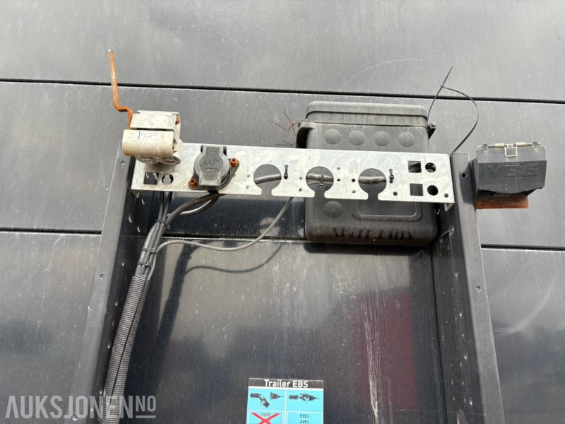 Remolque 2016 Kel-Berg Gardintralle med sving på aksel 3.: foto 13