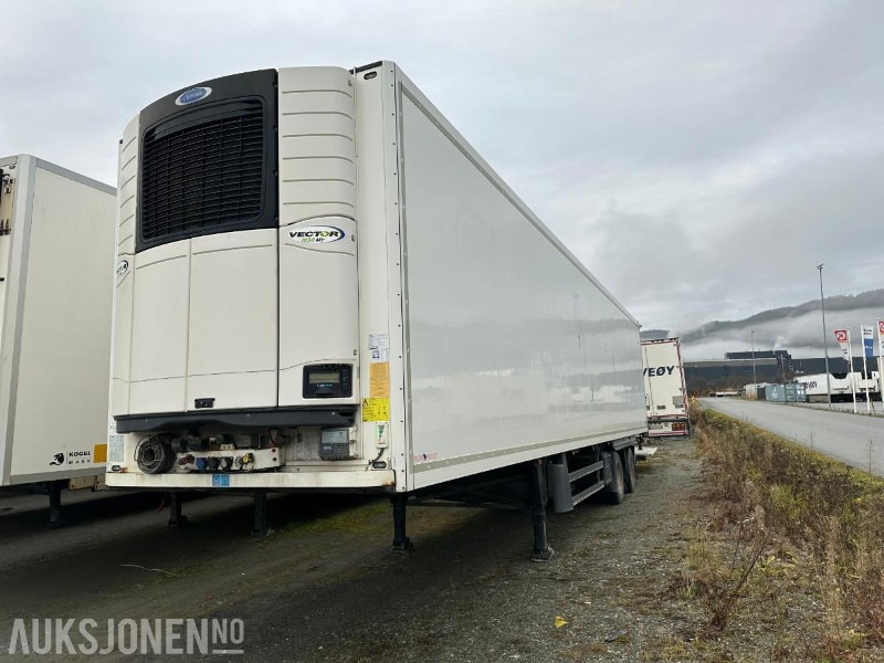 2016 Schmitz CARGOBULL - Kjølesemi / City tralle // Carrier med 3 soner - Remolque: foto 2 2016 Schmitz CARGOBULL - Kjølesemi / City tralle // Carrier med 3 soner - Remolque: foto 2