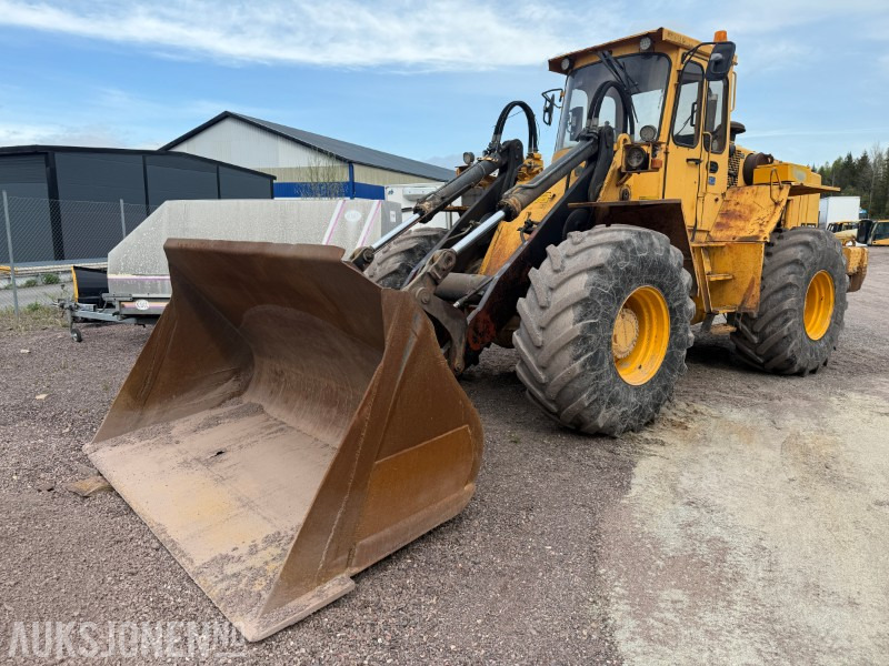 Volvo L120 Hjullaster - 4x4 - Gjerstad 2900L skuff - Nylig byttet dekk - Vekt montert - Cargadora de ruedas: foto 2 Volvo L120 Hjullaster - 4x4 - Gjerstad 2900L skuff - Nylig byttet dekk - Vekt montert - Cargadora de ruedas: foto 2