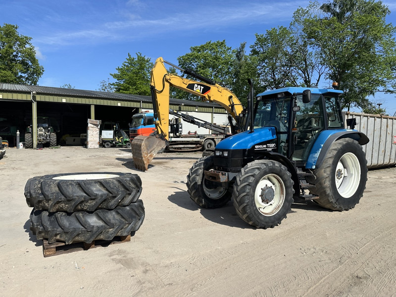 New Holland TS 90 - Tractor: foto 1 New Holland TS 90 - Tractor: foto 1