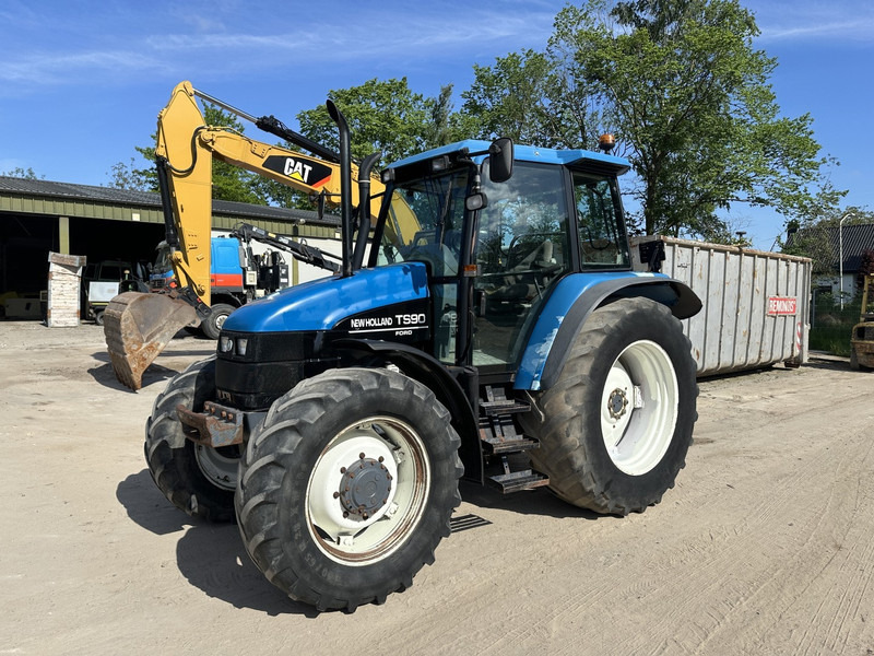 New Holland TS 90 - Tractor: foto 2 New Holland TS 90 - Tractor: foto 2