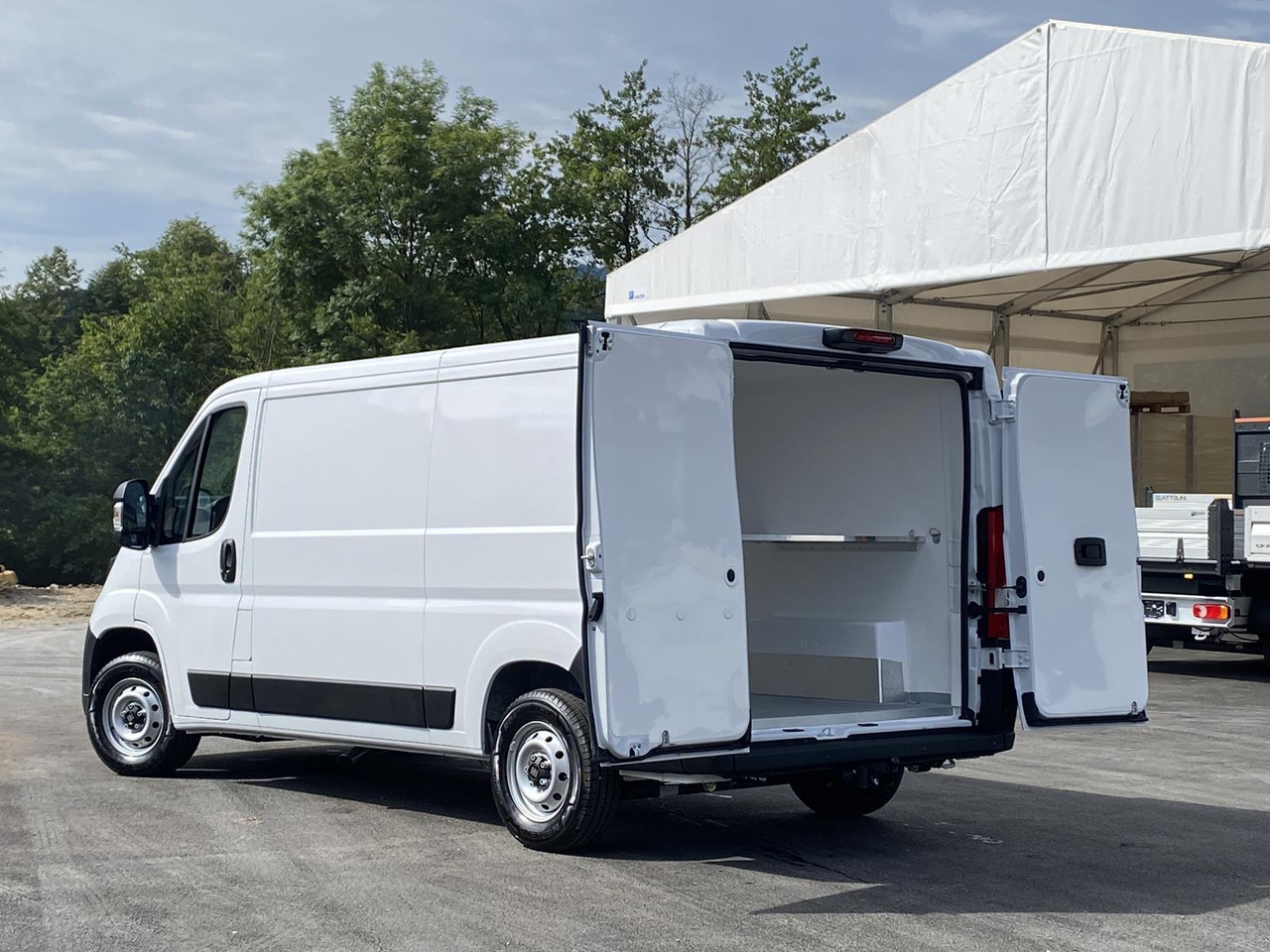 FIAT DUCATO L2H1 140PS | ISOLIERUNG OHNE KÜHLAGGREGAT - Furgoneta frigorifica: foto 5 FIAT DUCATO L2H1 140PS | ISOLIERUNG OHNE KÜHLAGGREGAT - Furgoneta frigorifica: foto 5