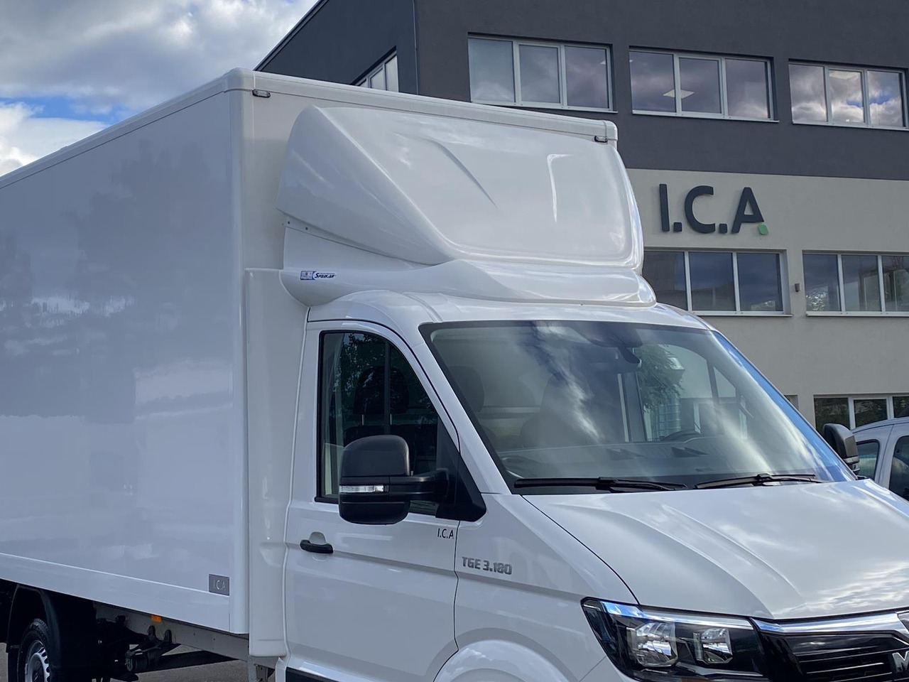 MAN TGE 3.180 RS4490 1+2, 180PS, 2.0L | ALU-BOX 4200mm + LADERAMPE - Furgoneta caja cerrada: foto 5 MAN TGE 3.180 RS4490 1+2, 180PS, 2.0L | ALU-BOX 4200mm + LADERAMPE - Furgoneta caja cerrada: foto 5