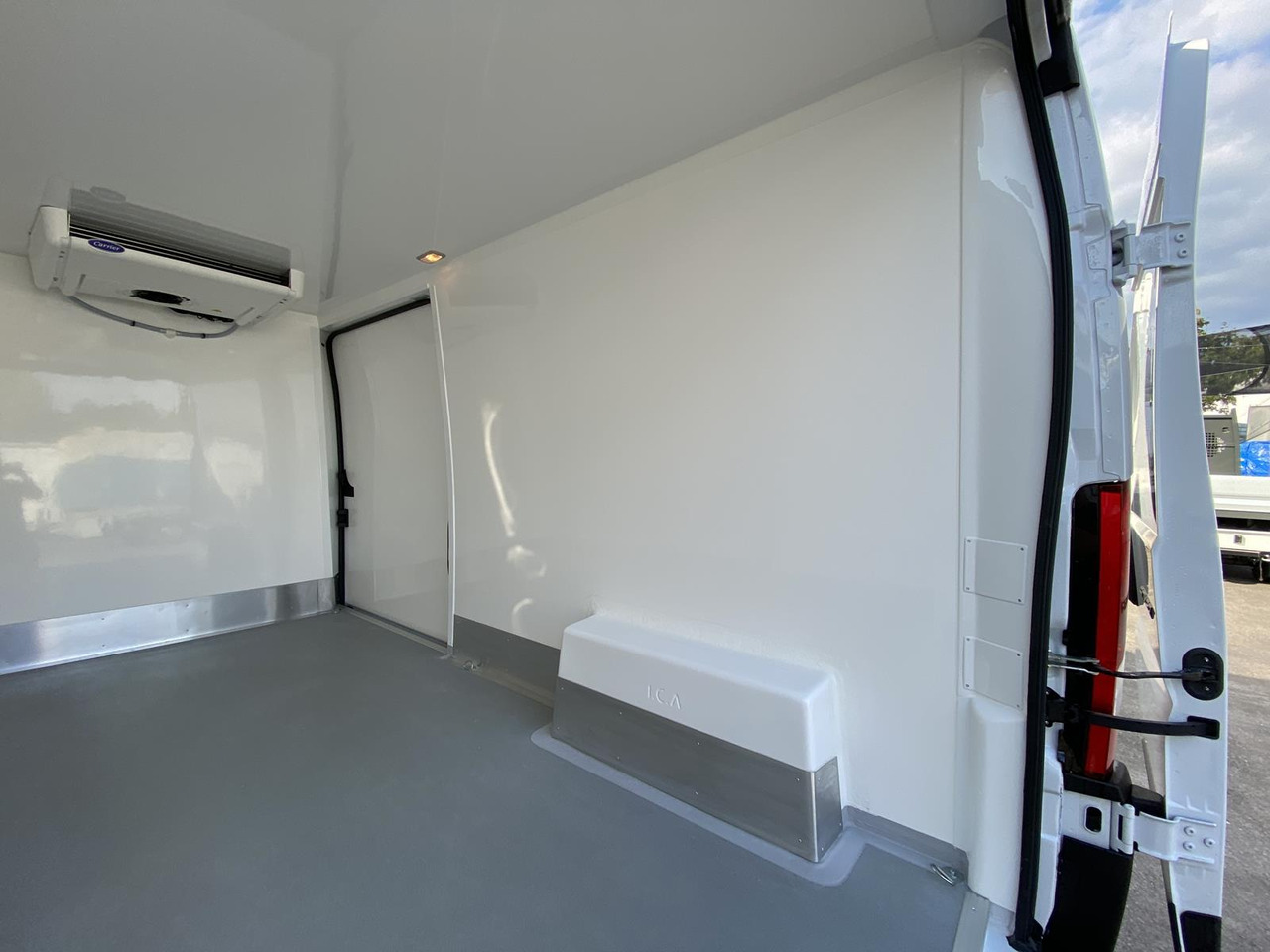PEUGEOT BOXER L3H2 180PS CONFORT 335 / FRISCHDIENST BIS 0 + XARIOS 300 12-230V - Furgoneta frigorifica: foto 2 PEUGEOT BOXER L3H2 180PS CONFORT 335 / FRISCHDIENST BIS 0 + XARIOS 300 12-230V - Furgoneta frigorifica: foto 2