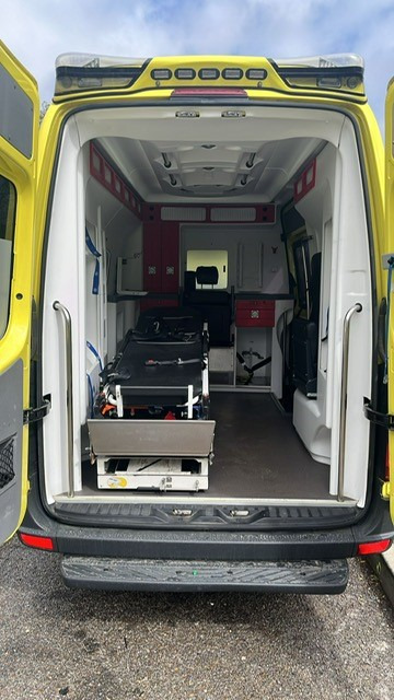 Mercedes Benz AMBULANCE Lot of 10 units Sprinter 313 CDI Automatic - Furgón: foto 3 Mercedes Benz AMBULANCE Lot of 10 units Sprinter 313 CDI Automatic - Furgón: foto 3