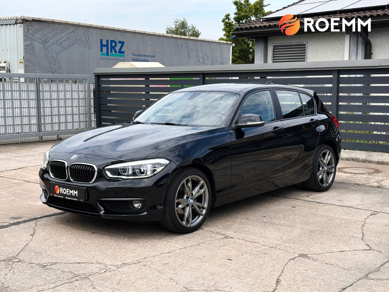 BMW Lim. 5-trg. 118 i Advantage*GARANTIE*M-Felgen* - Sedan: foto 1 BMW Lim. 5-trg. 118 i Advantage*GARANTIE*M-Felgen* - Sedan: foto 1