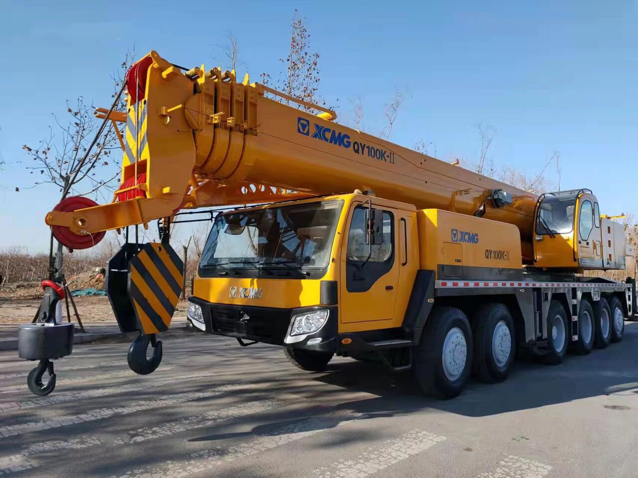 XCMG 100 Ton used truck crane QY100 with 68 meter telescopic boom on sale - Autogrúa: foto 1 XCMG 100 Ton used truck crane QY100 with 68 meter telescopic boom on sale - Autogrúa: foto 1