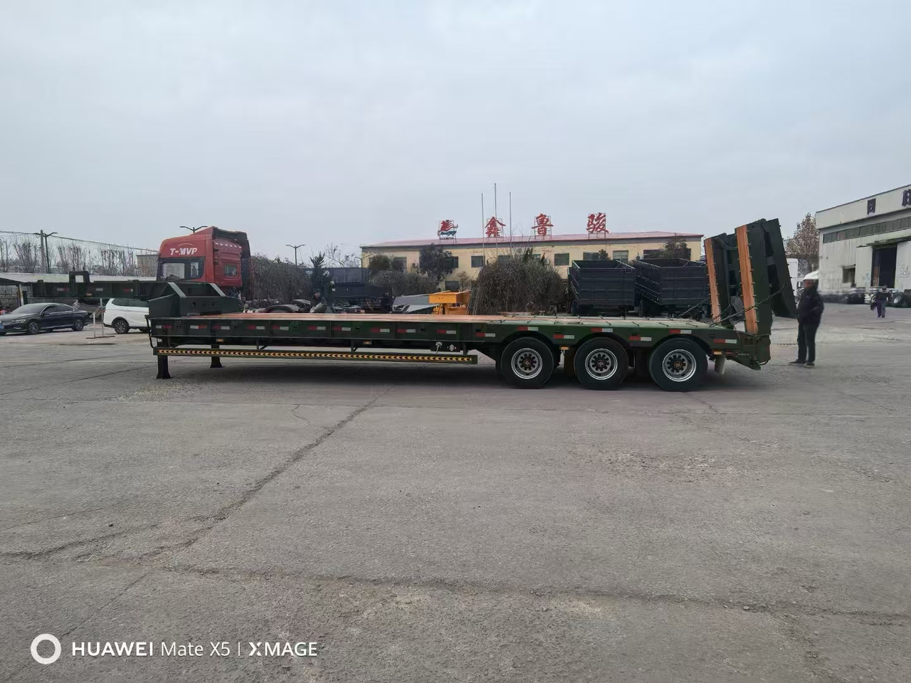 ZHICHENG Semi Flat Bed Low Bed in Length 8-16m with 3 4 Axles - Semirremolque góndola rebajadas: foto 4 ZHICHENG Semi Flat Bed Low Bed in Length 8-16m with 3 4 Axles - Semirremolque góndola rebajadas: foto 4