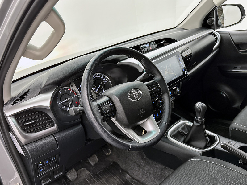 Toyota Hilux 2.4 D-4D Xtra Cab Professional Toneau cover 4x4 3.5t trekhaak Navigatie Stoelverwarming - Pick-up: foto 4 Toyota Hilux 2.4 D-4D Xtra Cab Professional Toneau cover 4x4 3.5t trekhaak Navigatie Stoelverwarming - Pick-up: foto 4