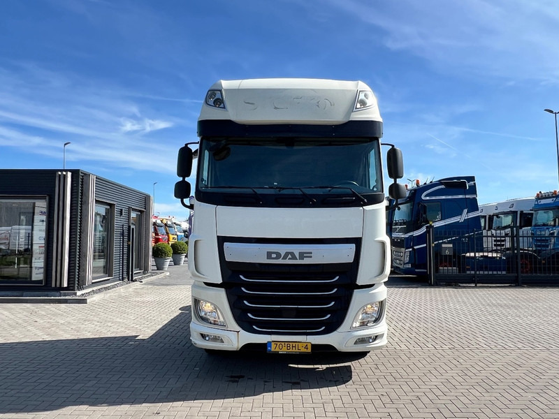DAF XF 460 4x2 Trekker SSC / 2x Tank / full spoiler - Cabeza tractora: foto 2 DAF XF 460 4x2 Trekker SSC / 2x Tank / full spoiler - Cabeza tractora: foto 2