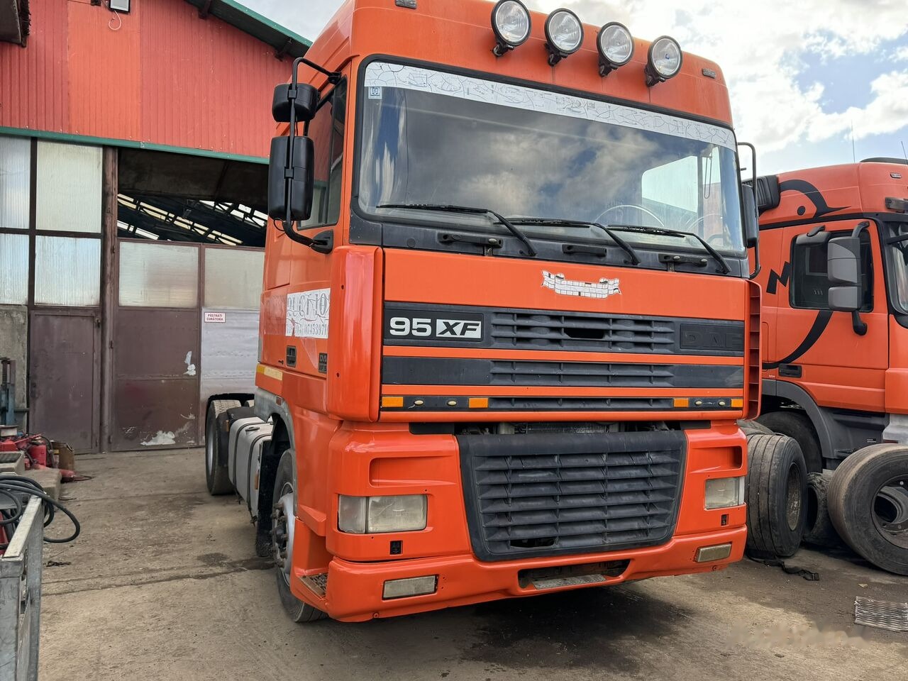DAF XF 95 530 Euro 3 EXPORT Retarder - Cabeza tractora: foto 5 DAF XF 95 530 Euro 3 EXPORT Retarder - Cabeza tractora: foto 5